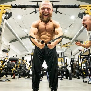 Jujimufu Teaches Coop How To Train Like A Bodybuilder!